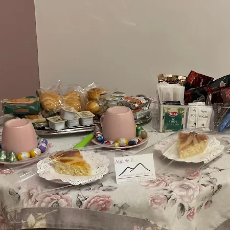 Konukevi Napule E ... Napoli