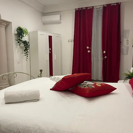 Napule E ... Гостевой дом 4*