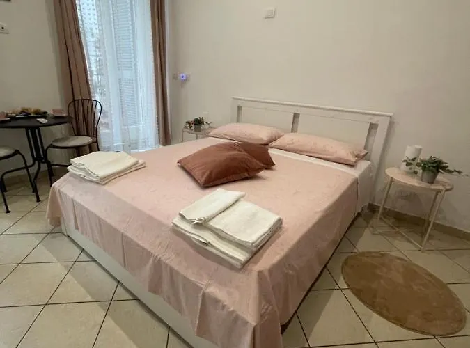 Napule E ... 4* Неаполь