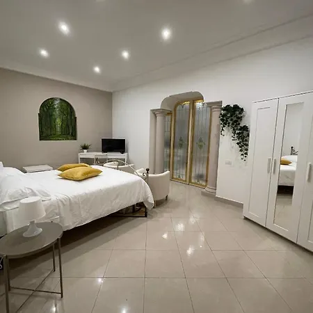 Napule E ... Gasthuis 4*