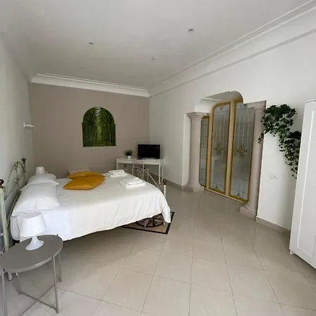 Napule E ... Gasthof 4*