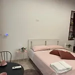 Napule E ... Konukevi Napoli